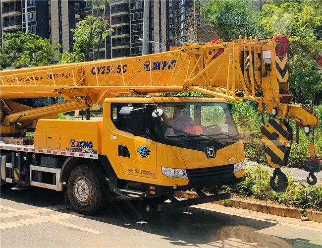 海陵区大件设备吊装租赁吊车