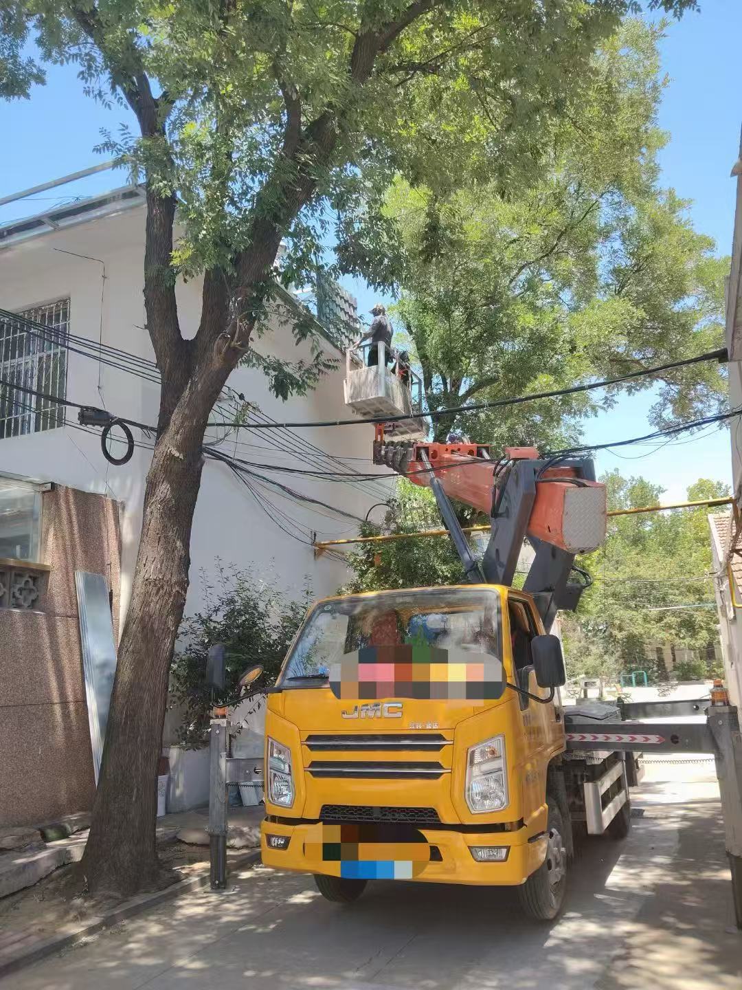 海陵区高空作业车能吊装重物吗？最大承载多少公斤？